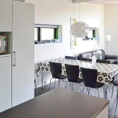 In With 3 Bedrooms And Wifi Feriehus